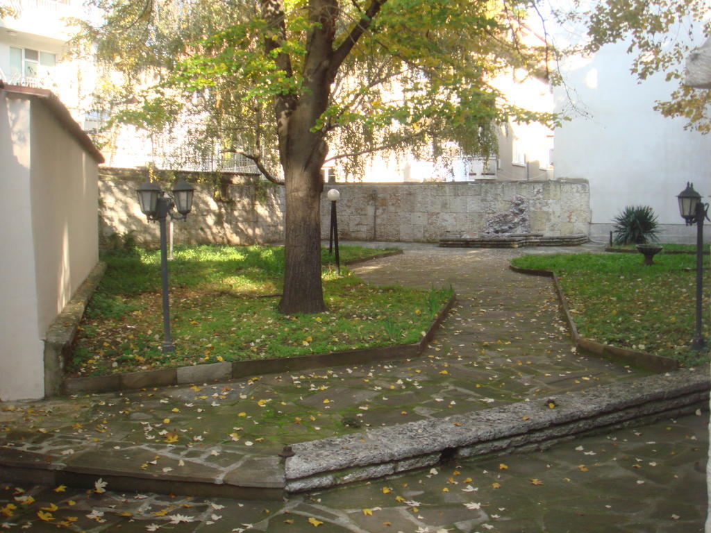 Citadel Guest House Varna Exteriör bild